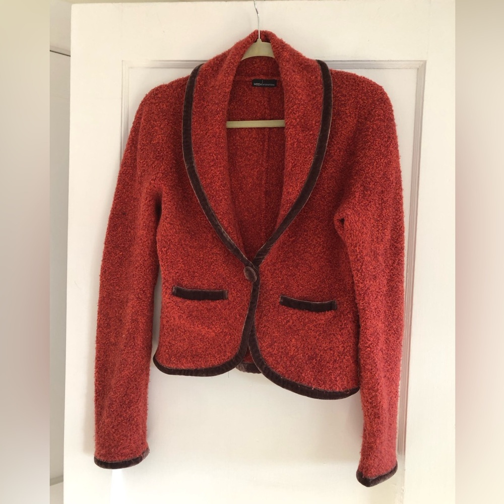 Moda International boucle sweater jacket size M dark red good condition